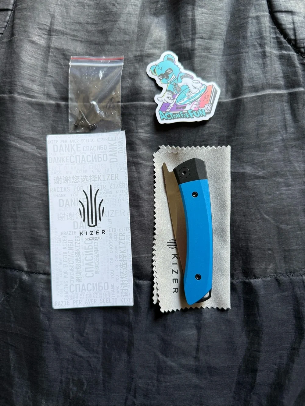 Kizer Cutlery Mini Momo Linerlock Blue Aluminum Folding 154CM Knife V3663C1
